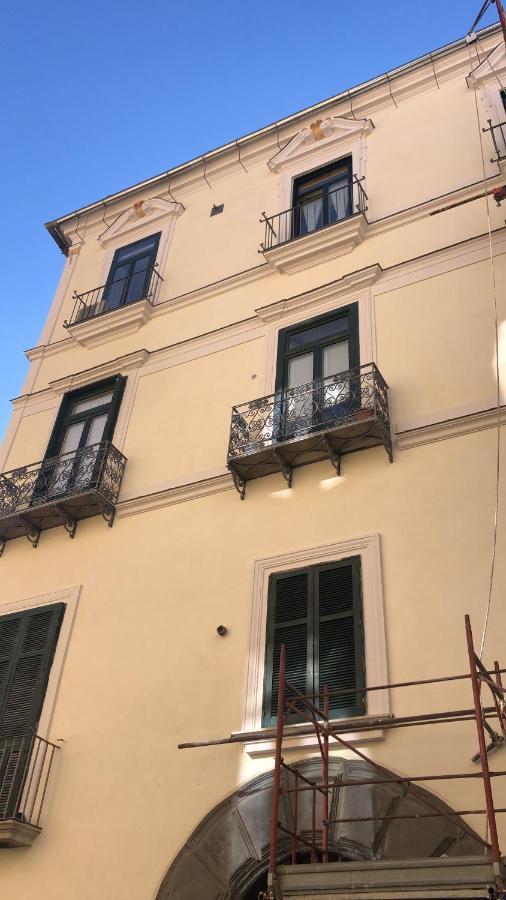 萨莱诺Casa Vittoria公寓 外观 照片